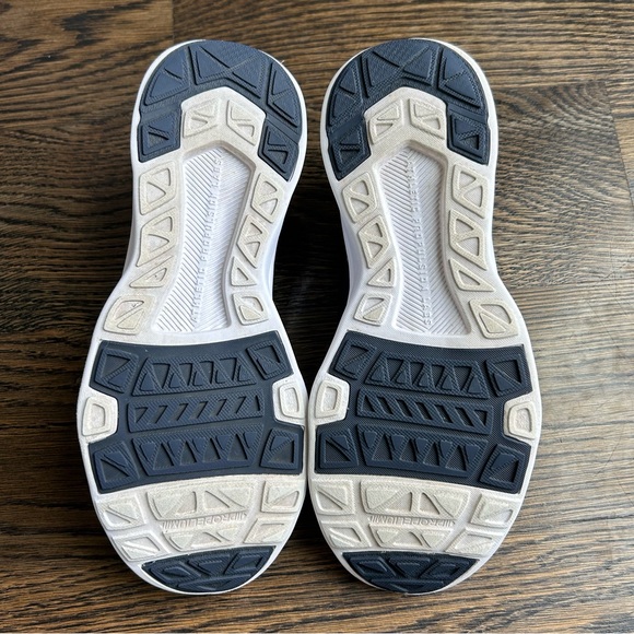 APL Women’s Sneakers - Size 7 - Picture 2 of 3